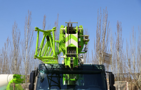 Construction Small Concrete Pump Truck 8 Tons To 1600 Tons